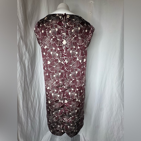 The Limited Burgundy Pattern Knee Length Silky Shift Dress Size Medium - Picture 5 of 9